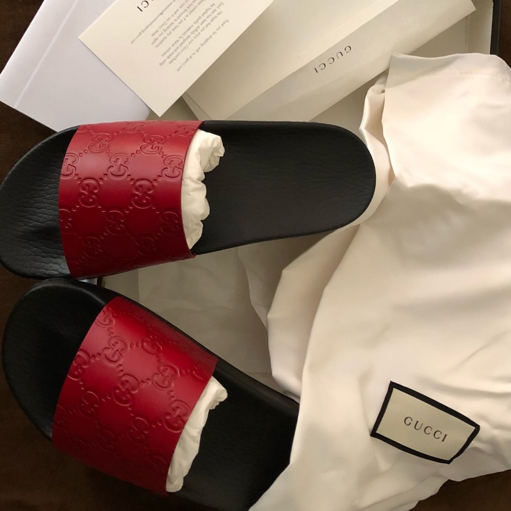 Brand new Gucci red slides (size 37)